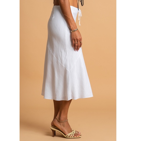 White linen skirt - Picture 3 of 4